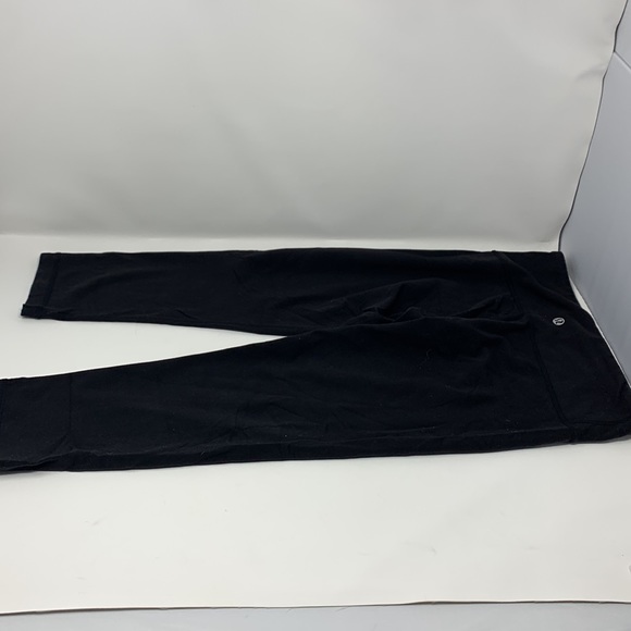 Lululemon capri pants athletic wear - Picture 2 of 5